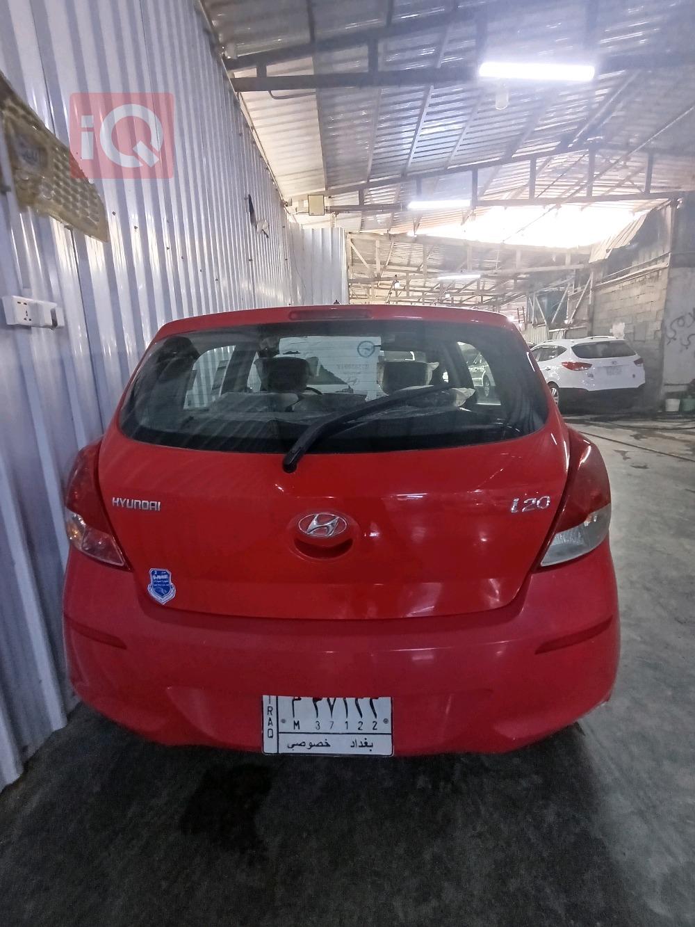هیوندای i20